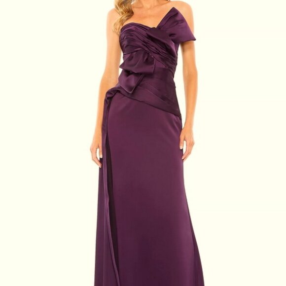 Mac Duggal Aubergine Purple Bow Front Strapless Satin Gown